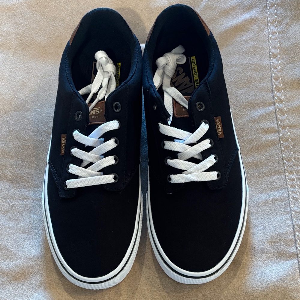 Vans Men's Black and White Sneakers